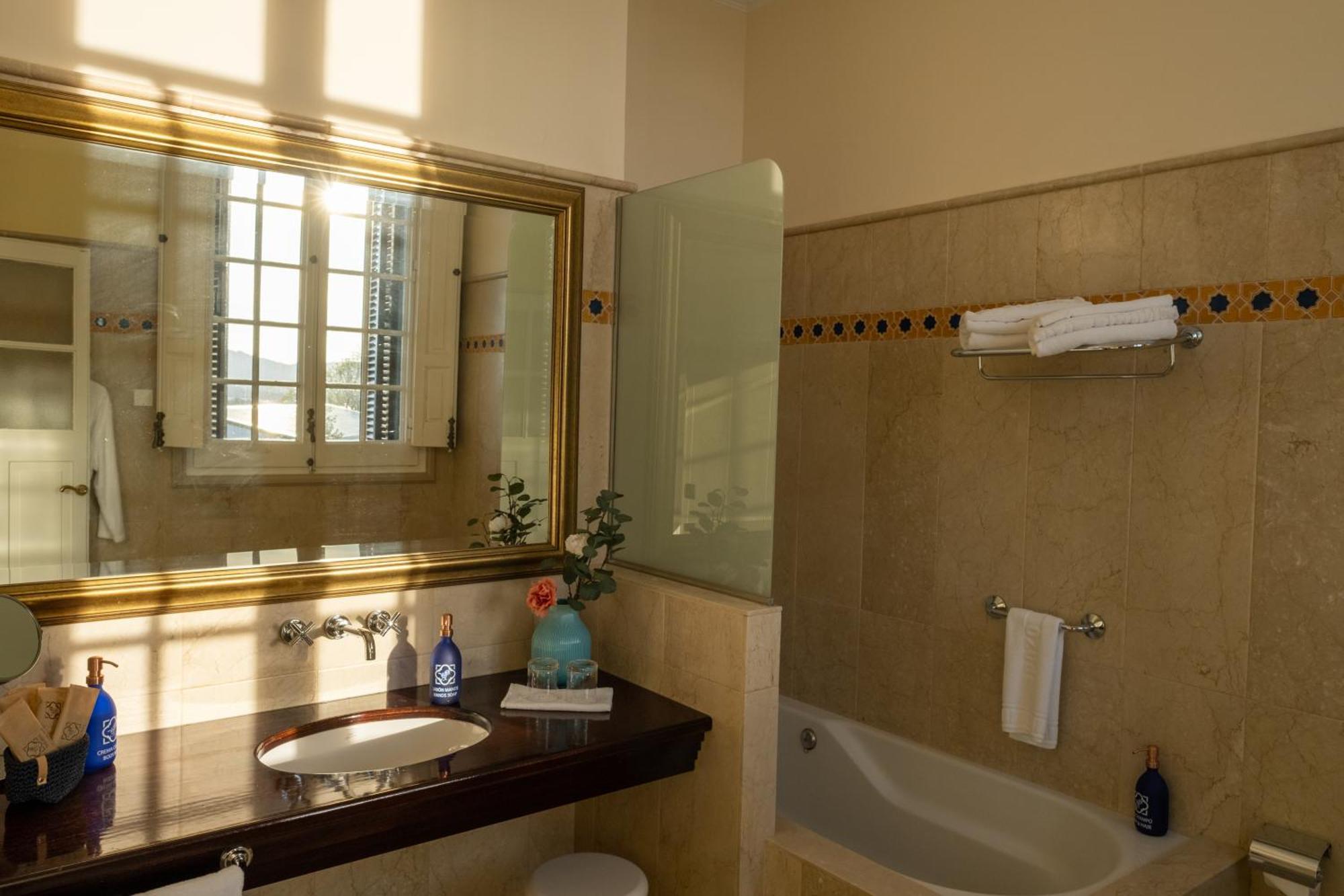 Hotel Pazo Libunca Naron  Exterior photo